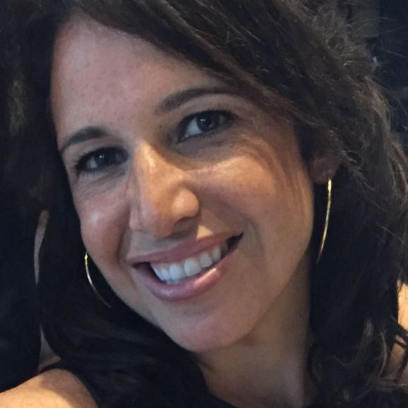 Meet your Posher, Paola - Picture 1 of 1